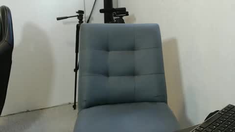 YAYO online show from October 22, 2025, 6:51 pm