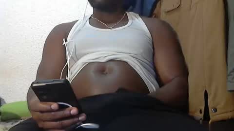 Snapshot of hottblack01 chatting on February 3, 2026, 12:09 am hottblack01 online show from February 3, 2026, 12:09 am