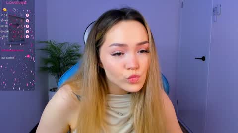 Snapshot of hottease_pvt chatting on January 7, 2025, 11:16 am hello Im Eva online show from January 7, 2025, 11:16 am