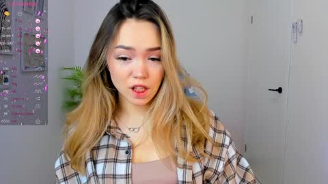 Snapshot of hottease_pvt chatting on January 8, 2025, 2:14 am hello Im Eva online show from January 8, 2025, 2:14 am