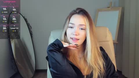 Snapshot of hottease_pvt chatting on January 17, 2025, 8:24 am hello Im Eva online show from January 17, 2025, 8:24 am