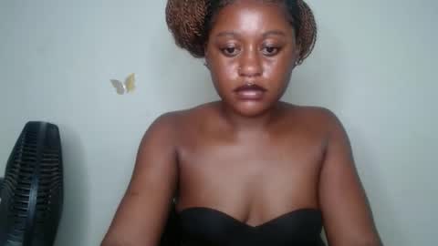 Ella online show from October 31, 2025, 12:11 am
