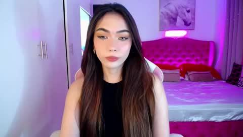 LEXIE- dont forget to give me thumbs up online show from February 25, 2025, 8:14 am