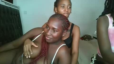 Snapshot of hottie_mistie chatting on April 18, 2026, 10:32 pm hottie_mistie online show from April 18, 2026, 10:32 pm