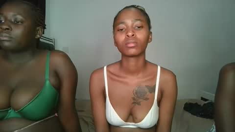 Snapshot of hottie_mistie chatting on April 22, 2026, 2:58 am hottie_mistie online show from April 22, 2026, 2:58 am