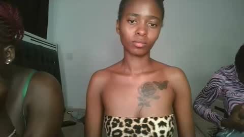 Snapshot of hottie_mistie chatting on April 25, 2026, 12:46 am hottie_mistie online show from April 25, 2026, 12:46 am