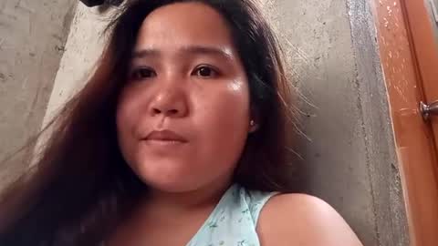 hottiecum27 online show from June 12, 2026, 8:13 am