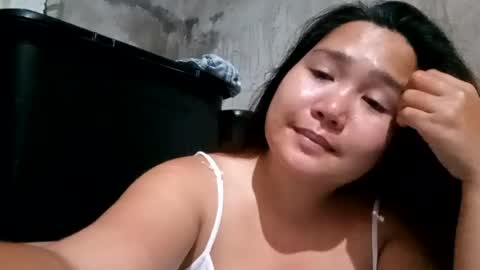 hottiecum27 online show from August 5, 2026, 2:20 pm
