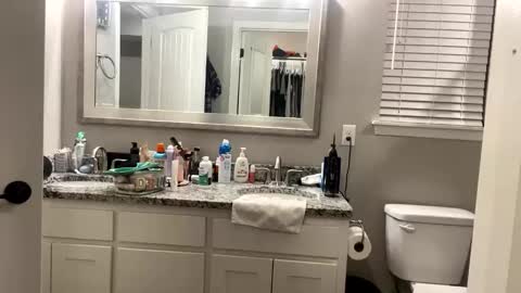 hottiewithabody101 online show from November 17, 2025, 8:14 pm