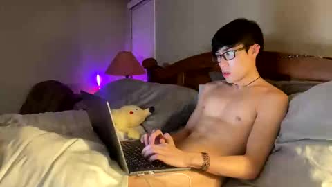 hottiewithabody101 online show from May 18, 2026, 1:45 am