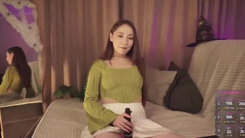 hottpeachh online show from October 19, 2025, 3:56 pm