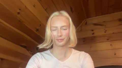 Snapshot of hottransgirlie chatting on November 19, 2025, 11:43 am HotTransGirlie online show from November 19, 2025, 11:43 am