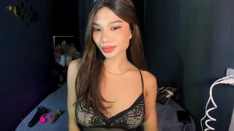 Hi i am Jane half vietnamese and half pinay and would like to meet good person here XOXO online show from May 25, 2026, 6:03 pm