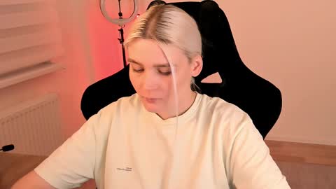 Nessie and Jessie online show from February 23, 2025, 4:13 pm