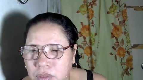 hottycrissy4u online show from May 4, 2026, 7:04 am