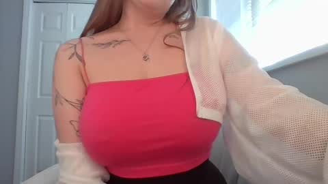 hotwifelili online show from April 26, 2026, 6:16 pm