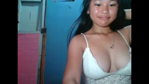 hotwild4u04 online show from December 28, 2024, 9:51 pm
