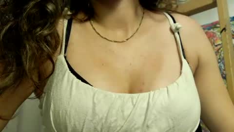 Snapshot of hotwinterxx chatting on July 3, 2026, 11:33 pm Hotwixx online show from July 3, 2026, 11:33 pm