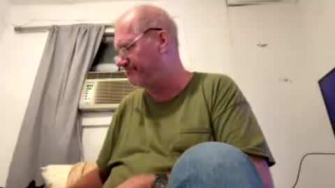 Snapshot of houseflipper chatting on July 20, 2026, 2:15 am houseflipper online show from July 20, 2026, 2:15 am