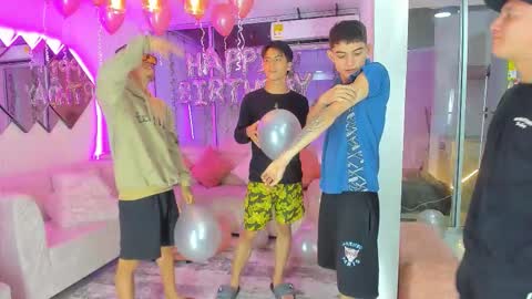 Snapshot of houseofwarrios chatting on November 7, 2025, 5:29 am we are Harry Jersi pablo and our mod talco online show from November 7, 2025, 5:29 am