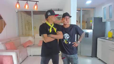 Snapshot of houseofwarrios chatting on November 11, 2025, 5:40 am we are Harry Jersi pablo and our mod talco online show from November 11, 2025, 5:40 am