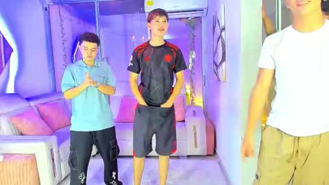 Snapshot of houseofwarrios chatting on January 11, 2026, 5:23 am we are Harry Jersi pablo and our mod talco online show from January 11, 2026, 5:23 am