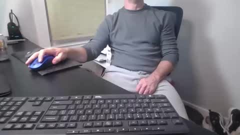 hoverday online show from October 16, 2025, 1:39 am