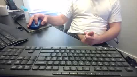 hoverday online show from April 4, 2026, 3:42 pm