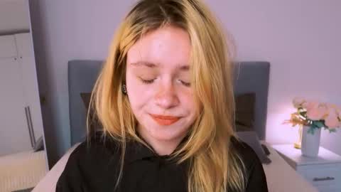 Snapshot of howimeturmum chatting on October 10, 2025, 5:23 pm ash. see u on sunday online show from October 10, 2025, 5:23 pm