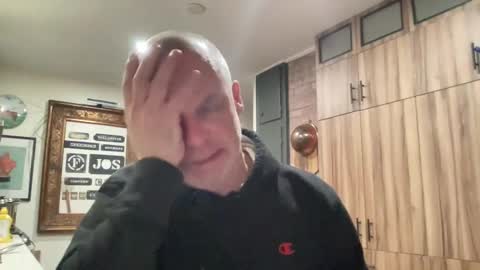 howlingatnothing online show from December 16, 2024, 11:07 pm