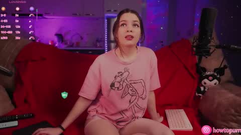 Mia online show from December 4, 2025, 4:59 pm