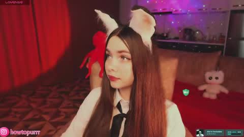 Mia online show from April 12, 2026, 5:18 pm