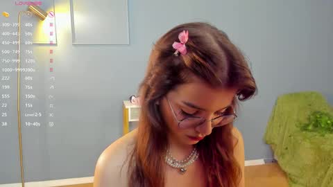 Diane online show from September 18, 2025, 7:16 pm