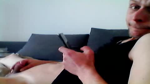 hubikush22 online show from March 31, 2026, 6:36 am