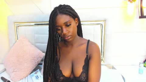 Snapshot of huddah_cam chatting on February 15, 2025, 2:22 pm huddah online show from February 15, 2025, 2:22 pm