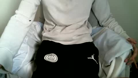 Keanu online show from February 8, 2026, 12:30 pm