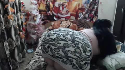 Snapshot of hugeassdevil chatting on February 16, 2025, 1:36 am hugeassdevil online show from February 16, 2025, 1:36 am