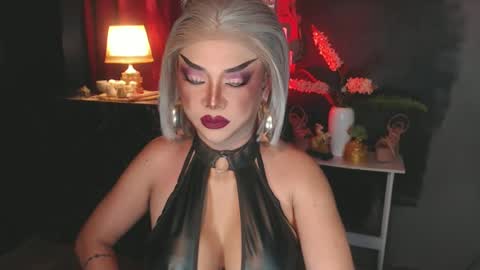 Snapshot of hugecockchristine chatting on July 4, 2026, 5:30 pm Christine online show from July 4, 2026, 5:30 pm