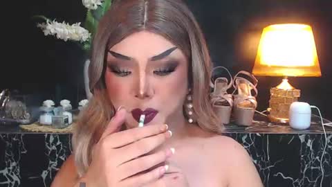 Snapshot of hugecockchristine chatting on July 13, 2026, 7:05 pm Christine online show from July 13, 2026, 7:05 pm