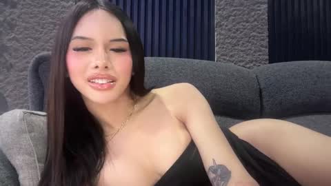 Tine Castillo online show from October 20, 2025, 9:26 pm