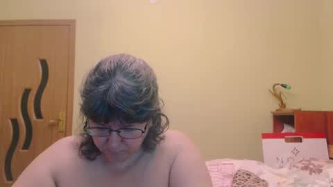 Snapshot of hugetitsxxx chatting on December 30, 2024, 3:25 am HugeTitsXXX online show from December 30, 2024, 3:25 am