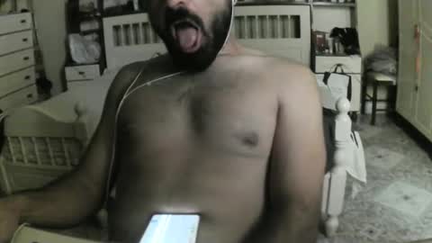 hugeveiny online show from September 9, 2025, 10:15 am