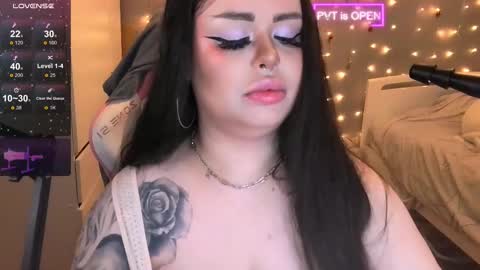 Snapshot of huggy_og chatting on February 18, 2025, 12:39 pm Maddison online show from February 18, 2025, 12:39 pm