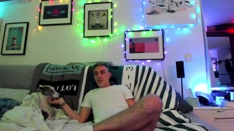 Snapshot of hugolandcam chatting on December 11, 2024, 9:23 pm Hugo online show from December 11, 2024, 9:23 pm