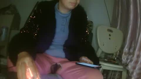 hujiajia520321431 online show from January 18, 2026, 10:46 pm