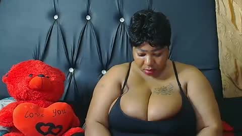 Snapshot of humongoustitss500929 chatting on September 24, 2025, 7:17 pm humongoustitss500929 online show from September 24, 2025, 7:17 pm