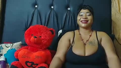 Snapshot of humongoustitss500929 chatting on October 1, 2025, 3:56 am humongoustitss500929 online show from October 1, 2025, 3:56 am