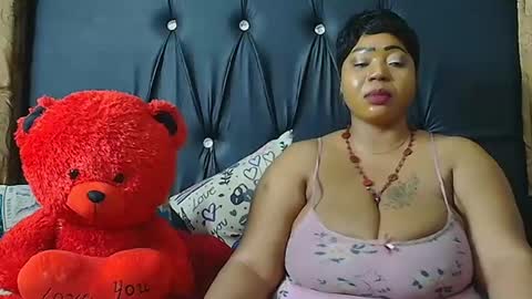 Snapshot of humongoustitss500929 chatting on October 2, 2025, 4:08 am humongoustitss500929 online show from October 2, 2025, 4:08 am