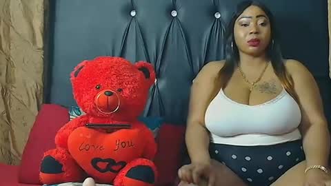 Snapshot of humongoustitss500929 chatting on October 14, 2025, 6:42 pm humongoustitss500929 online show from October 14, 2025, 6:42 pm