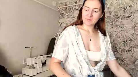 HumpyGrey online show from October 14, 2025, 8:48 am